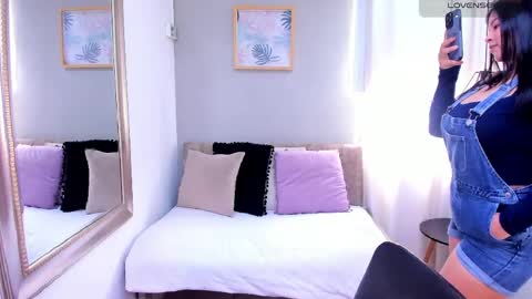     online show from 05/01/26, 05:28