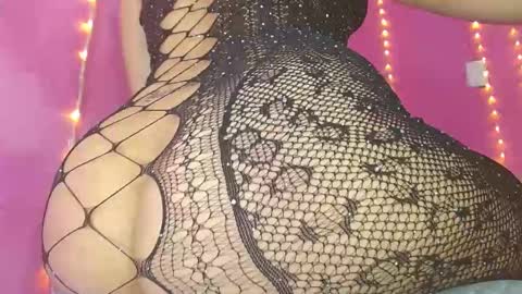 Snapshot of alaiia_rosse chatting on 12/28/24, 05:33  Alaiia  online show from 12/28/24, 05:33