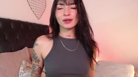 Snapshot of alailayong chatting on 02/10/25, 06:35 alailayong online show from 02/10/25, 06:35