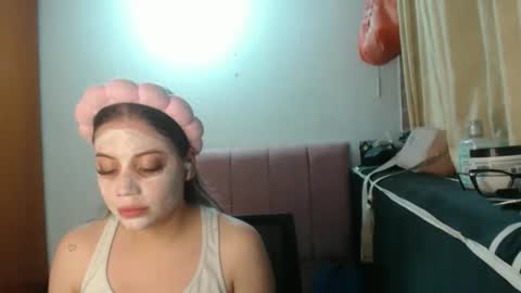 alaina_blessed online show from 05/13/26, 08:49