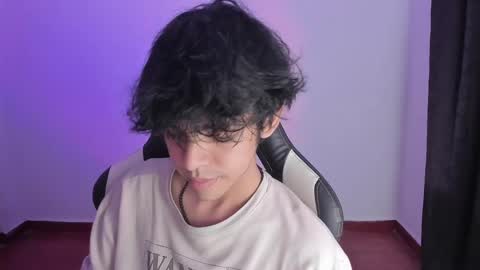 Snapshot of alan18n chatting on 12/25/24, 08:29 alan18n online show from 12/25/24, 08:29