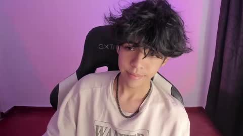 Snapshot of alan18n chatting on 12/29/24, 05:12 alan18n online show from 12/29/24, 05:12