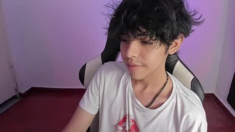 Snapshot of alan18n chatting on 01/12/25, 05:34 alan18n online show from 01/12/25, 05:34