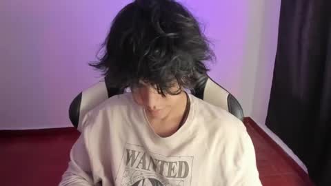 Snapshot of alan18n chatting on 01/16/25, 03:35 alan18n online show from 01/16/25, 03:35