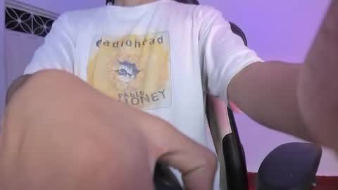 Snapshot of alan18n chatting on 02/24/25, 01:35 alan18n online show from 02/24/25, 01:35