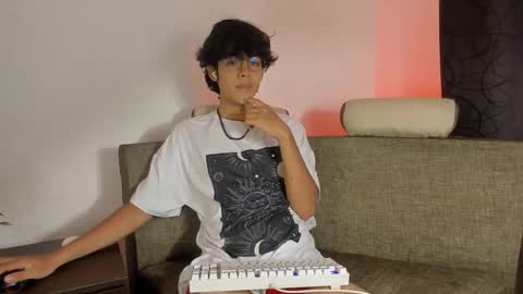 Snapshot of alan18n chatting on 03/07/25, 02:04 alan18n online show from 03/07/25, 02:04