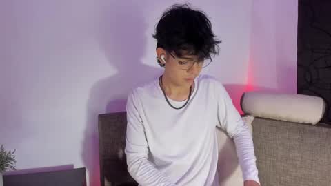 Snapshot of alan18n chatting on 03/11/25, 04:07 alan18n online show from 03/11/25, 04:07