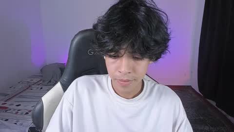 Snapshot of alan18n chatting on 11/22/25, 05:06 alan18n online show from 11/22/25, 05:06