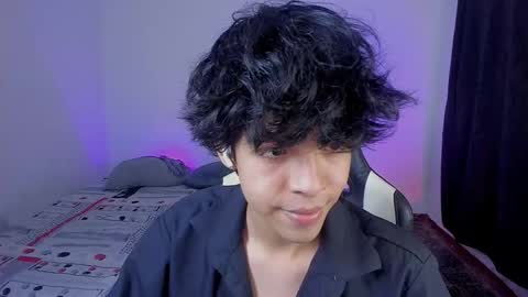 Snapshot of alan18n chatting on 11/27/25, 03:52 alan18n online show from 11/27/25, 03:52