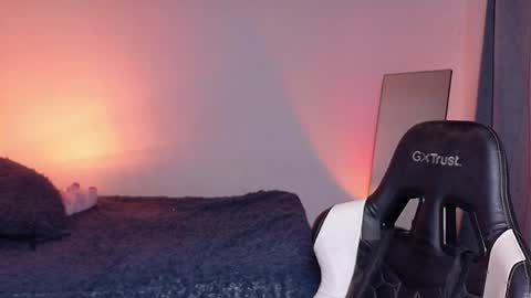 Snapshot of alan18n chatting on 04/04/26, 10:07 alan18n online show from 04/04/26, 10:07