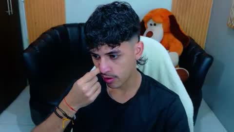 Snapshot of alan_del_reyy chatting on 01/12/26, 04:18 alan del reyy online show from 01/12/26, 04:18