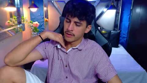 Snapshot of alan_del_reyy chatting on 02/03/26, 06:35 alan del reyy online show from 02/03/26, 06:35