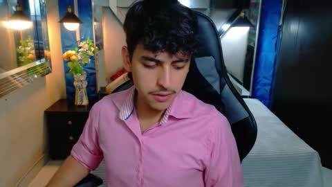 Snapshot of alan_del_reyy chatting on 02/15/26, 07:54 alan del reyy online show from 02/15/26, 07:54