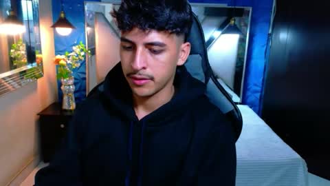 Snapshot of alan_del_reyy chatting on 02/25/26, 01:59 alan del reyy online show from 02/25/26, 01:59