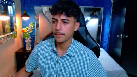 Snapshot of alan_del_reyy chatting on 03/02/26, 02:14 alan del reyy online show from 03/02/26, 02:14