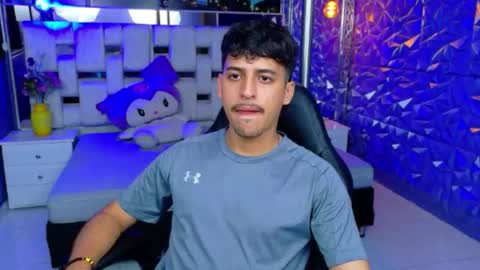 Snapshot of alan_del_reyy chatting on 03/24/26, 02:27 alan del reyy online show from 03/24/26, 02:27