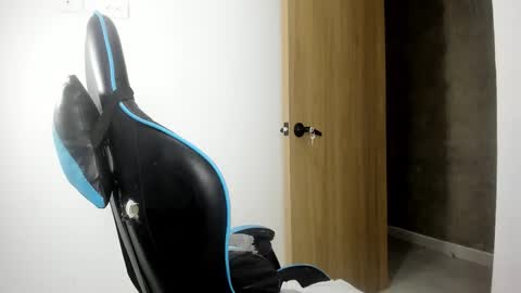 Snapshot of alan_greek_1 chatting on 03/13/26, 03:57 Alan greek online show from 03/13/26, 03:57