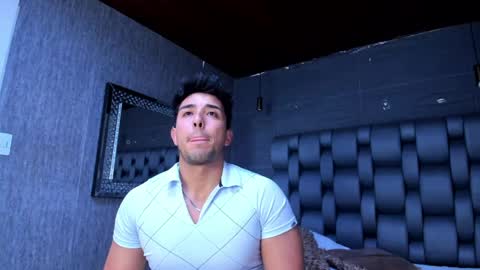 Snapshot of alan_greek_1 chatting on 05/06/26, 10:53 Alan greek online show from 05/06/26, 10:53