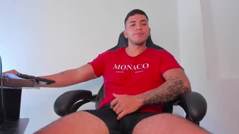 Snapshot of alan_muscle chatting on 02/09/25, 05:29 Alan online show from 02/09/25, 05:29