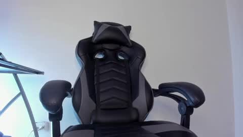 Snapshot of alan_muscle chatting on 03/05/25, 08:10 Alan online show from 03/05/25, 08:10