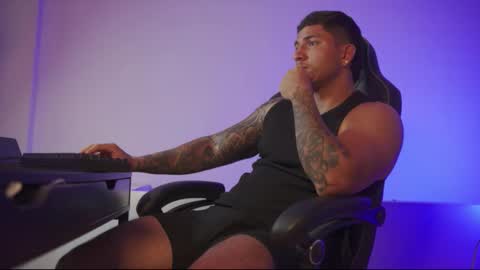 Snapshot of alan_muscle chatting on 02/24/26, 05:49 Alan online show from 02/24/26, 05:49