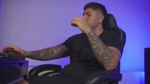 Snapshot of alan_muscle chatting on 02/27/26, 06:13 Alan online show from 02/27/26, 06:13