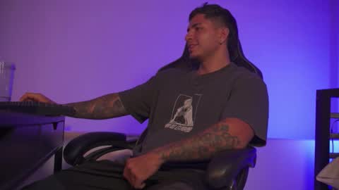 Snapshot of alan_muscle chatting on 03/07/26, 06:21 Alan online show from 03/07/26, 06:21