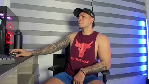 Snapshot of alan_muscle chatting on 06/16/26, 06:27 Alan online show from 06/16/26, 06:27