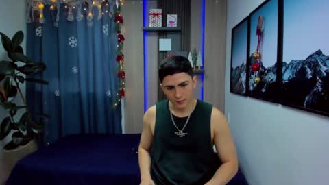 Snapshot of alan_nd_kevin chatting on 12/29/24, 11:40 Alan  Kevin can we reach 100 thumbs up please guys  online show from 12/29/24, 11:40