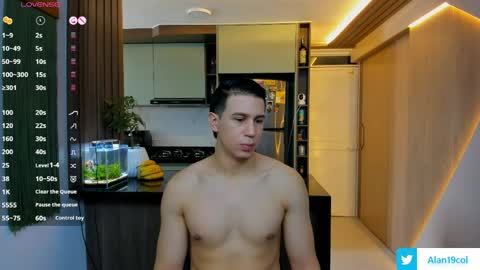 Alan  Kevin can we reach 100 thumbs up please guys  online show from 04/26/26, 11:52