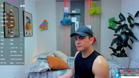 Alan  Kevin can we reach 100 thumbs up please guys  online show from 05/03/26, 11:49