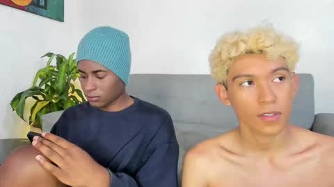 Snapshot of alan_scot chatting on 12/06/24, 09:46 Alan and Criss - WE JUST FRIENDS WITH BENEFITS BOTH VERS online show from 12/06/24, 09:46