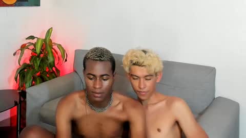 Snapshot of alan_scot chatting on 12/24/24, 10:06 Alan and Criss - WE JUST FRIENDS WITH BENEFITS BOTH VERS online show from 12/24/24, 10:06