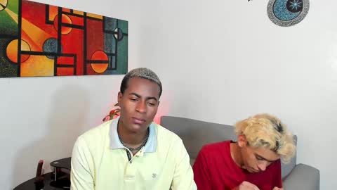 Snapshot of alan_scot chatting on 12/25/24, 02:14 Alan and Criss - WE JUST FRIENDS WITH BENEFITS BOTH VERS online show from 12/25/24, 02:14