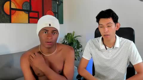 Snapshot of alan_scot chatting on 09/19/25, 07:25 Alan and Criss - WE JUST FRIENDS WITH BENEFITS BOTH VERS online show from 09/19/25, 07:25