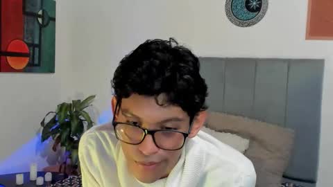 Snapshot of alan_scot chatting on 10/19/25, 06:41 Alan and Criss - WE JUST FRIENDS WITH BENEFITS BOTH VERS online show from 10/19/25, 06:41