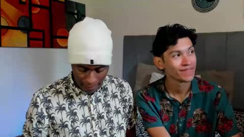 Snapshot of alan_scot chatting on 11/16/25, 05:40 Alan and Criss - WE JUST FRIENDS WITH BENEFITS BOTH VERS online show from 11/16/25, 05:40