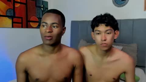 Snapshot of alan_scot chatting on 12/23/25, 04:43 Alan and Criss - WE JUST FRIENDS WITH BENEFITS BOTH VERS online show from 12/23/25, 04:43