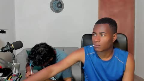 Snapshot of alan_scot chatting on 02/11/26, 02:27 Alan and Criss - WE JUST FRIENDS WITH BENEFITS BOTH VERS online show from 02/11/26, 02:27