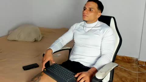 Snapshot of alan_vitori chatting on 05/03/26, 12:38 alan_vitori online show from 05/03/26, 12:38
