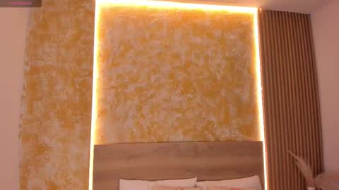 alana_2916 online show from 11/04/25, 02:54