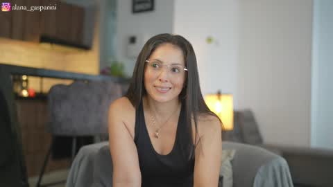Snapshot of alana_gasparani chatting on 04/06/26, 07:37 Alana Gasparini online show from 04/06/26, 07:37