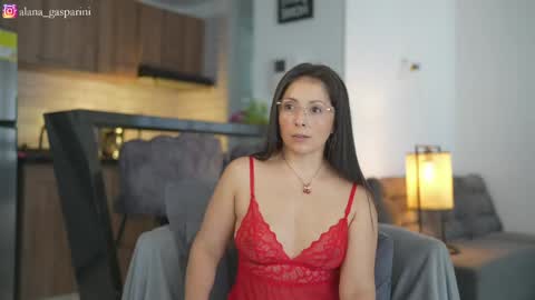 Snapshot of alana_gasparani chatting on 04/15/26, 08:42 Alana Gasparini online show from 04/15/26, 08:42