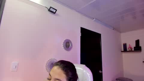 Maeve  online show from 02/04/25, 02:10