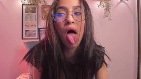 Alana online show from 12/03/25, 01:42