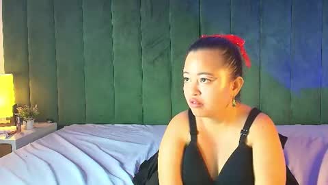 Snapshot of alana_petite chatting on 07/17/26, 01:34 ALANA PETITE online show from 07/17/26, 01:34