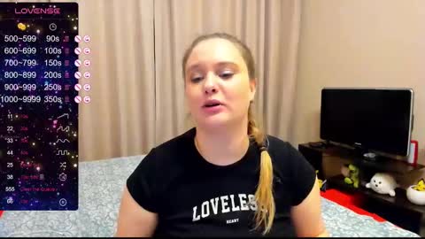 Julia online show from 12/03/24, 12:46