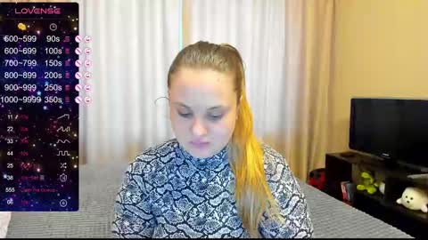 Julia online show from 02/06/25, 09:11