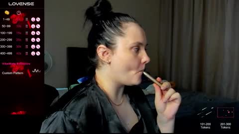 Julia online show from 11/05/25, 12:21