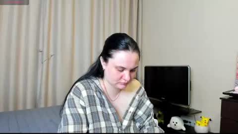 Snapshot of alanabrox chatting on 07/04/26, 01:50 Julia online show from 07/04/26, 01:50